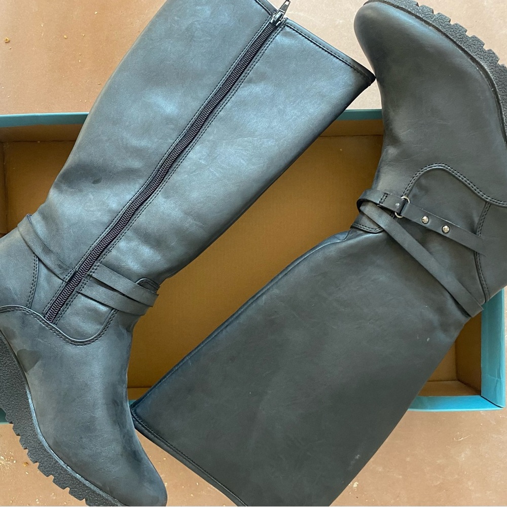 Fully Lined Black Wedge Boots for Women